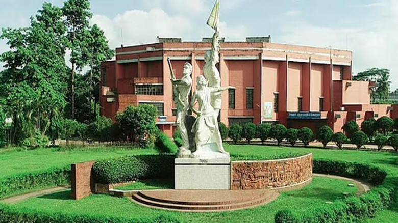 কথায় কথায় হল ছাড়, হল কি তোর বাপ-দাদার- বাকৃবিতে স্লোগান
