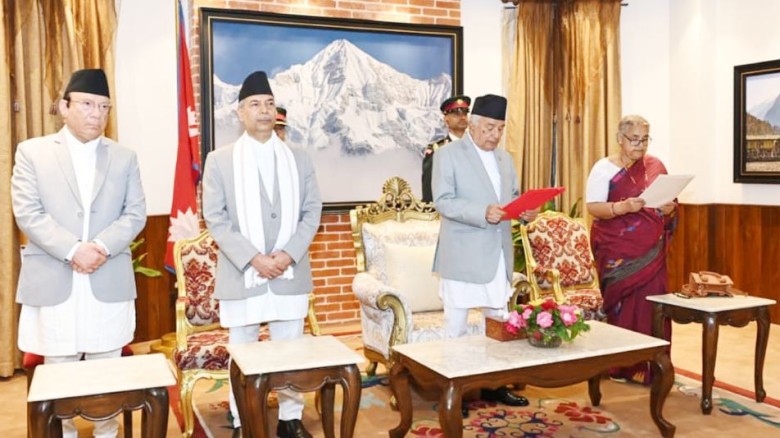 শপথ নিলেন নেপালের নতুন প্রধানমন্ত্রী