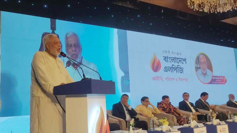 এলপিজি সিলিন্ডার ১ হাজার টাকার মধ্যে হওয়া উচিত : জ্বালানি উপদেষ্টা