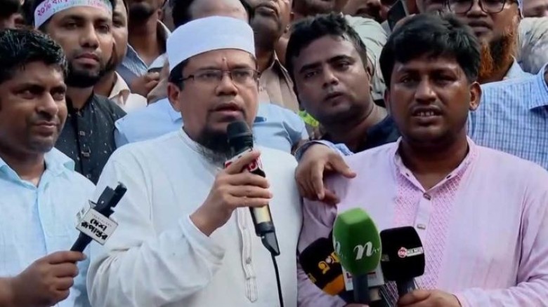 বাধা দিলে অশান্তির দায় সরকারের, শিক্ষকদের কঠোর হুঁশিয়ারি