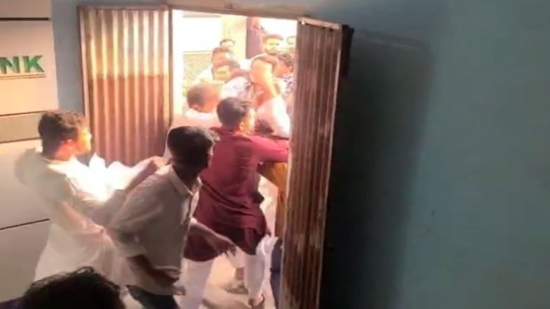 এনসিপির নতুন কার্যালয় উদ্বোধন অনুষ্ঠানে দুই পক্ষের সংঘর্ষ, আহত ১০