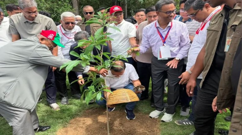 ২৫ কোটি বৃক্ষরোপণ কর্মসূচির উদ্বোধন করলে